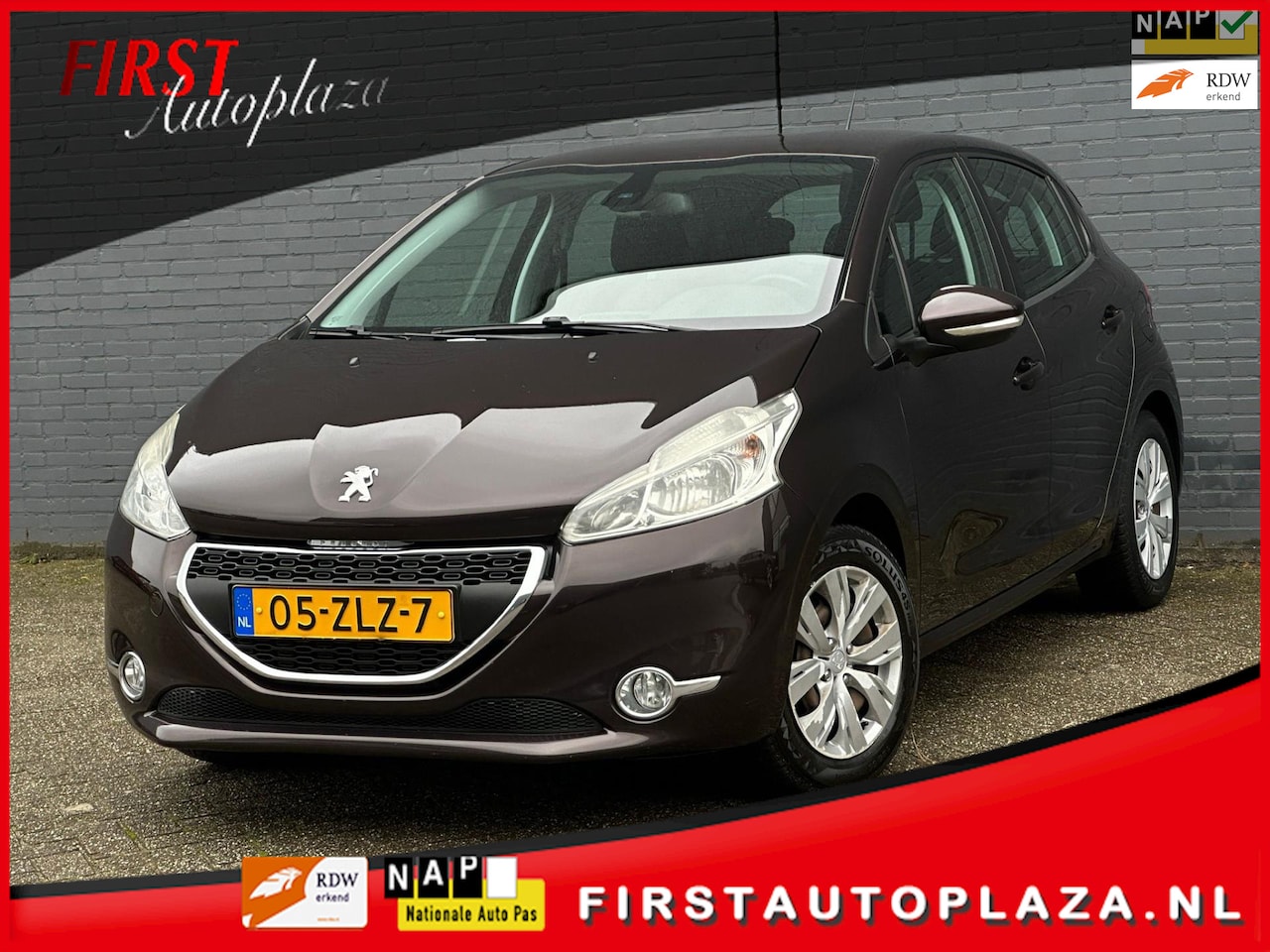 Peugeot 208 - 1.2 VTi Envy NAVI/CRUISE/PDC/USB | NETTE AUTO ! - AutoWereld.nl