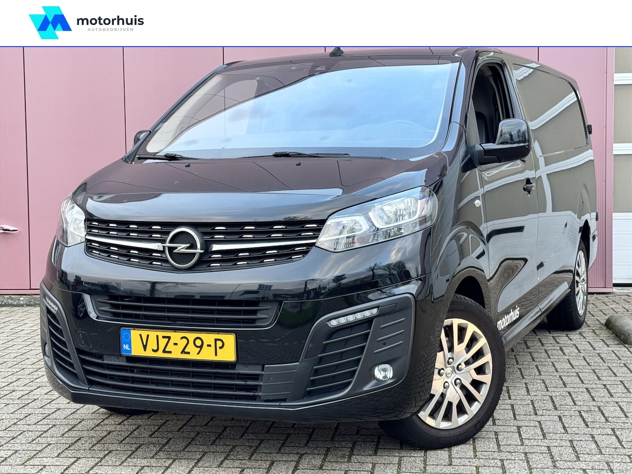 Opel Vivaro - GB 2.0 Diesel 150pk L3H1 . Innovation - AutoWereld.nl