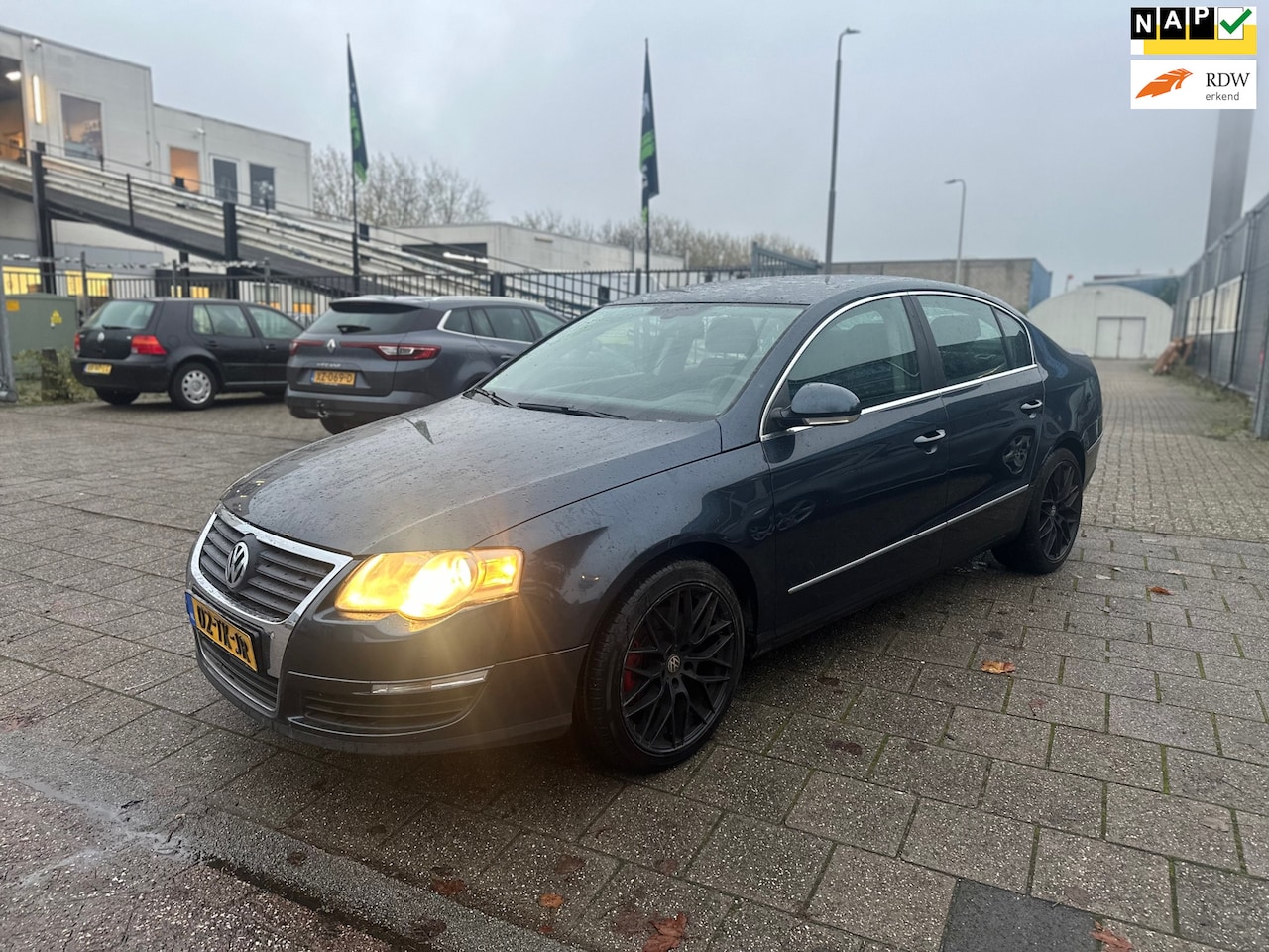 Volkswagen Passat - 2.0 FSI Comfortline Business 2.0 FSI Comfortline Business | nieuwe apk - AutoWereld.nl