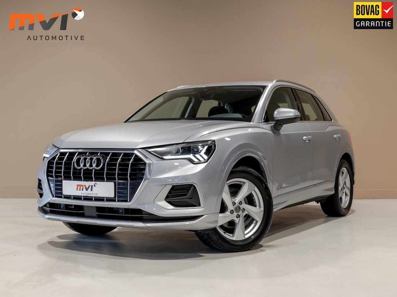 Audi Q3 - 35 TFSI Pro Line business / 150pk / Matrix / Apple Carplay / Dodehoek - AutoWereld.nl