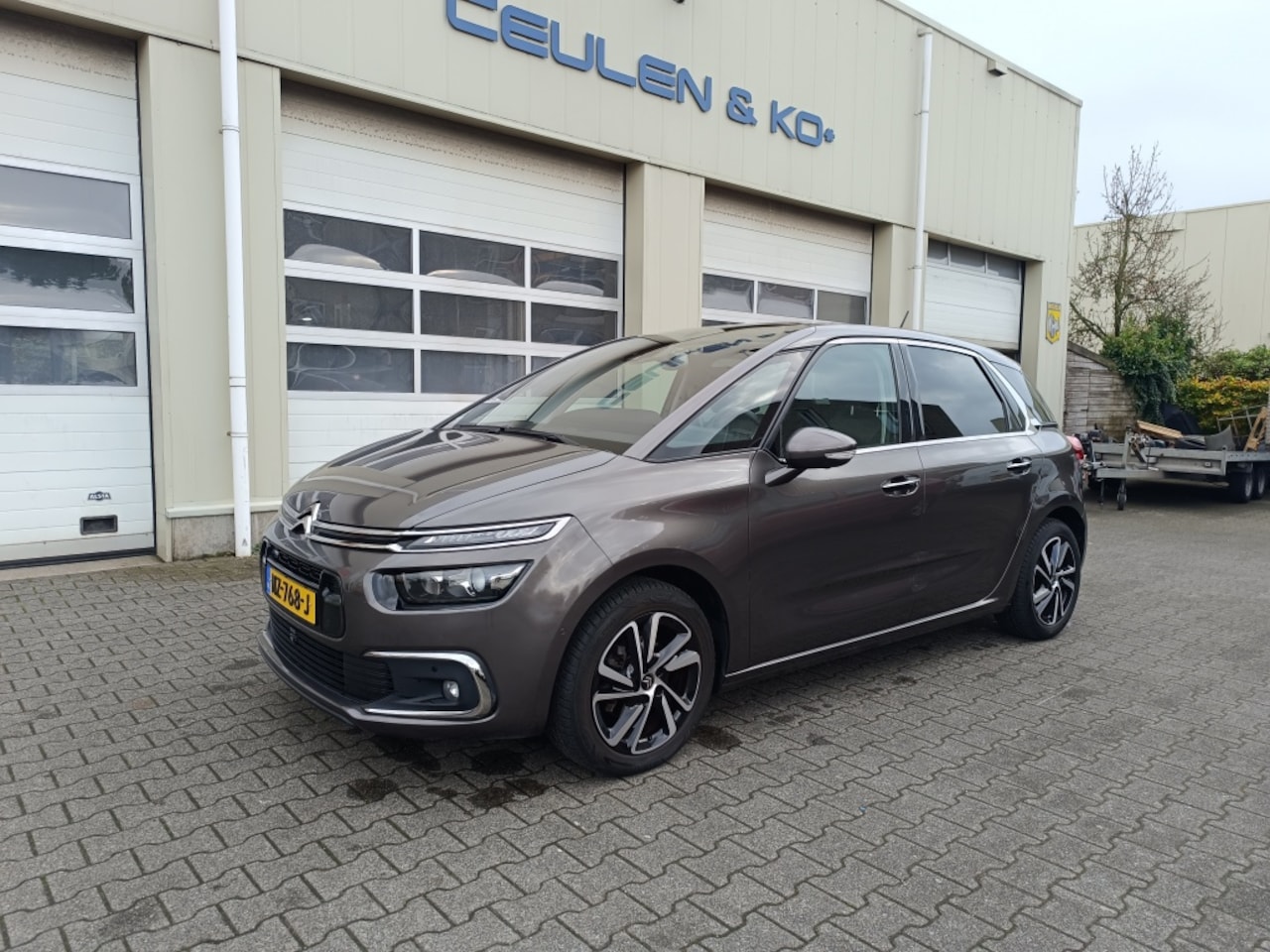 Citroën C4 Picasso - 1.2 PureTech Shine 1.2 PureTech Shine - AutoWereld.nl