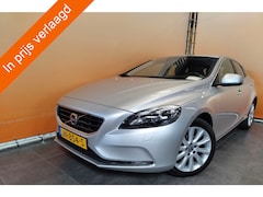 Volvo V40 - 2.0 T3 Momentum dealer onderhouden navi lmv