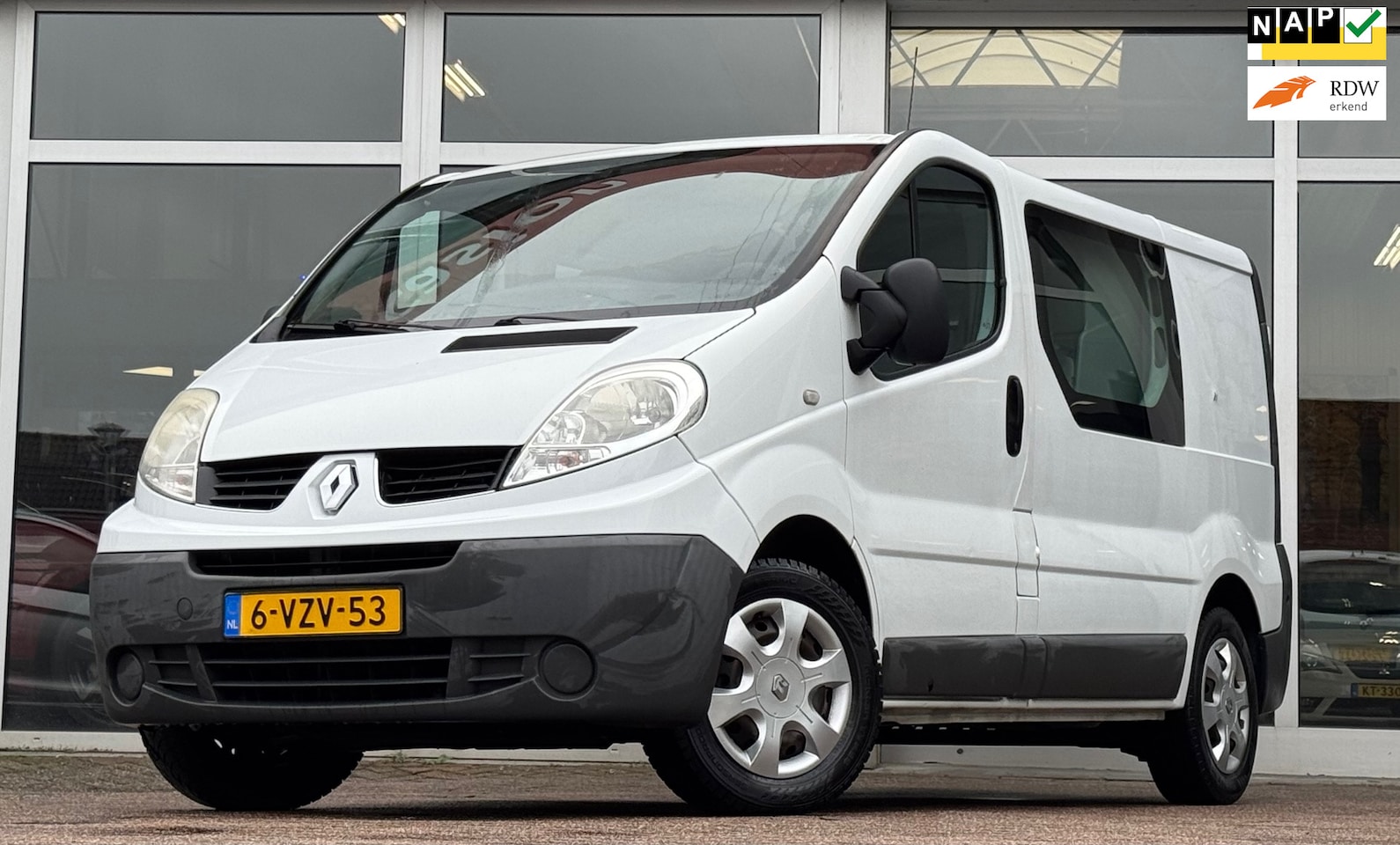 Renault Trafic - 2.0 dCi T27 L1H1 DC Générique Trekhaak 6 persoons - AutoWereld.nl