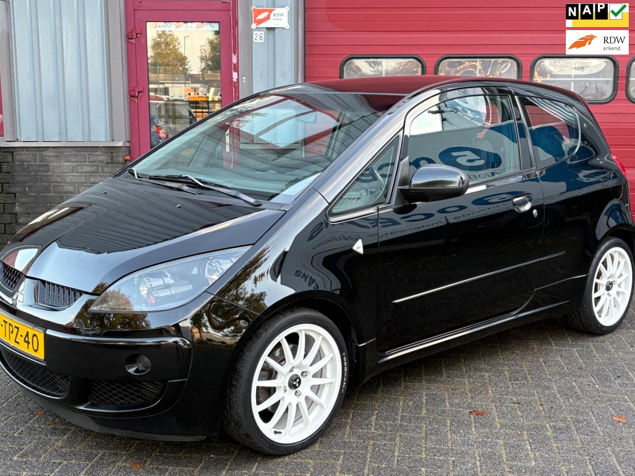 Mitsubishi Colt - 1.5 Turbo CZT - AutoWereld.nl