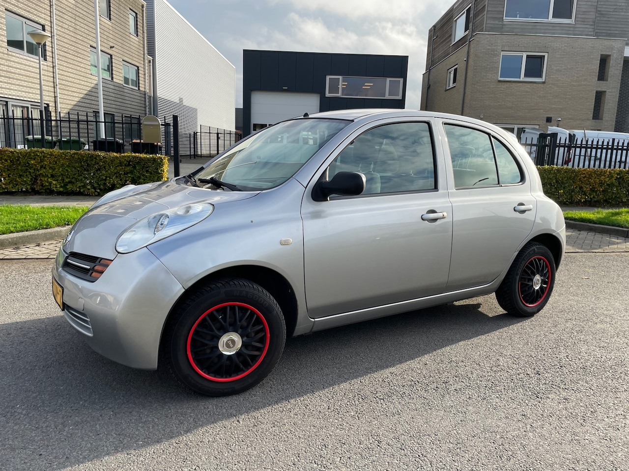 Nissan Micra - 1.2 Acenta 5DRS/AUTOMAAT/Keyless - AutoWereld.nl