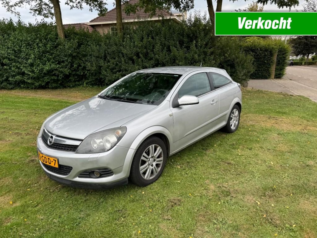 Opel Astra GTC - GTC 1.9 CDTI  ENJOY - EXPORTPRIJS! - AutoWereld.nl