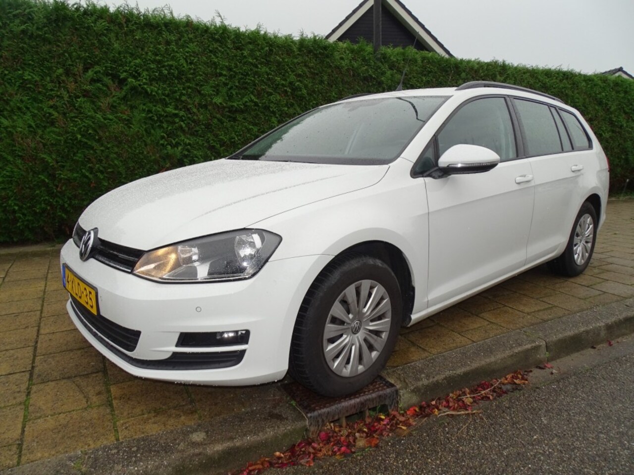 Volkswagen Golf - 1.6 TDI TRENDLINE-Automaat-Clima-Media-Cruise-Pdc - AutoWereld.nl