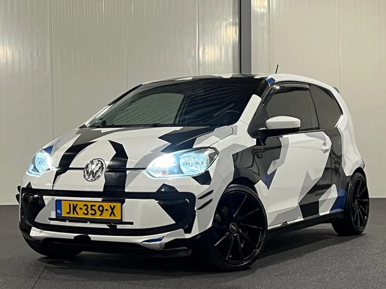 Volkswagen Up! - 17 inch LM airco LM ] 1.0 move - AutoWereld.nl