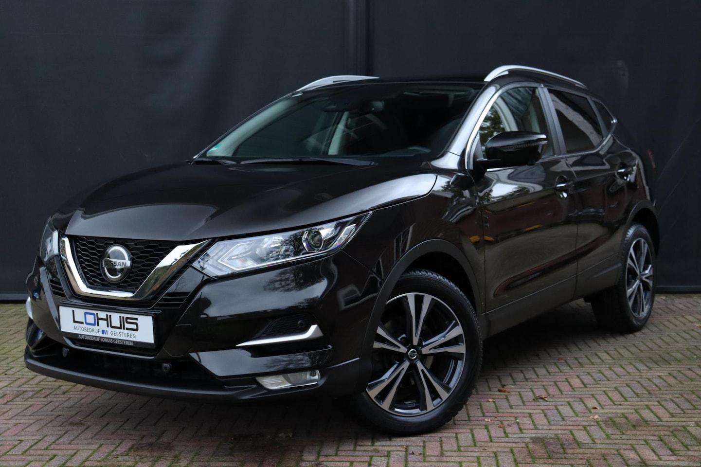 Nissan Qashqai - 1.3 DIG-T N-Connecta PANO|CruiseControl|360Camera - AutoWereld.nl