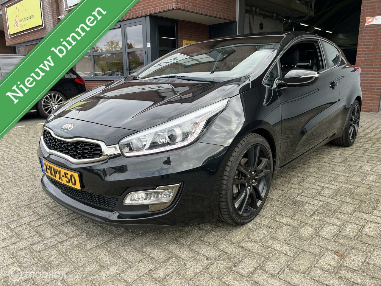 Kia Pro cee'd - 1.6 GDI Business Pack NAVI*CAMERA*CRUISE* - AutoWereld.nl