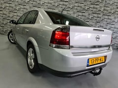 Opel Vectra - 2.2-16V Maxx*Nieuwe APK*Bluetooth*Navi*Trekhaak