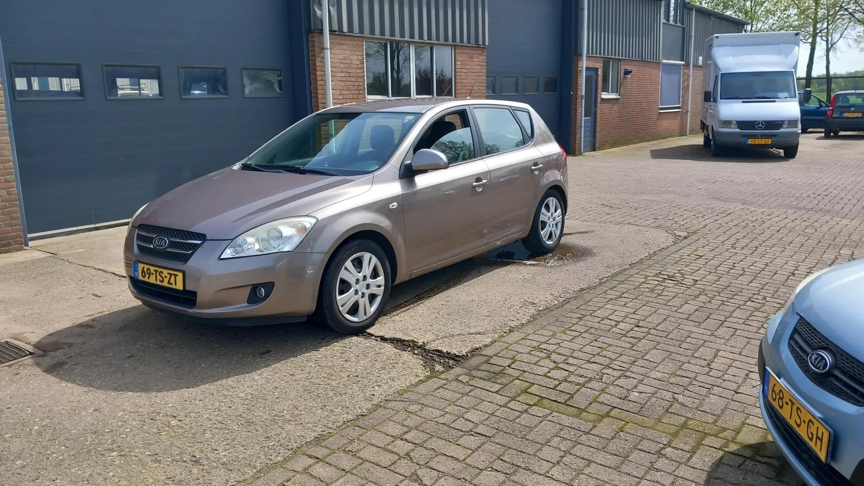 Kia Cee'd - 1.4 X-ecutive ecc airco - AutoWereld.nl