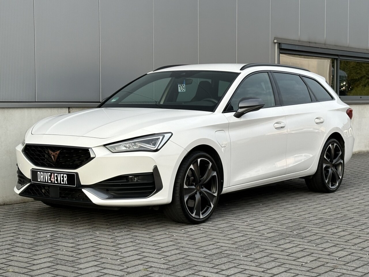 CUPRA Leon Sportstourer - 1.4 e-Hyb 245 VZ CLIMATE PDC NAVI ELEK PAKKET SPORTVELGEN - AutoWereld.nl