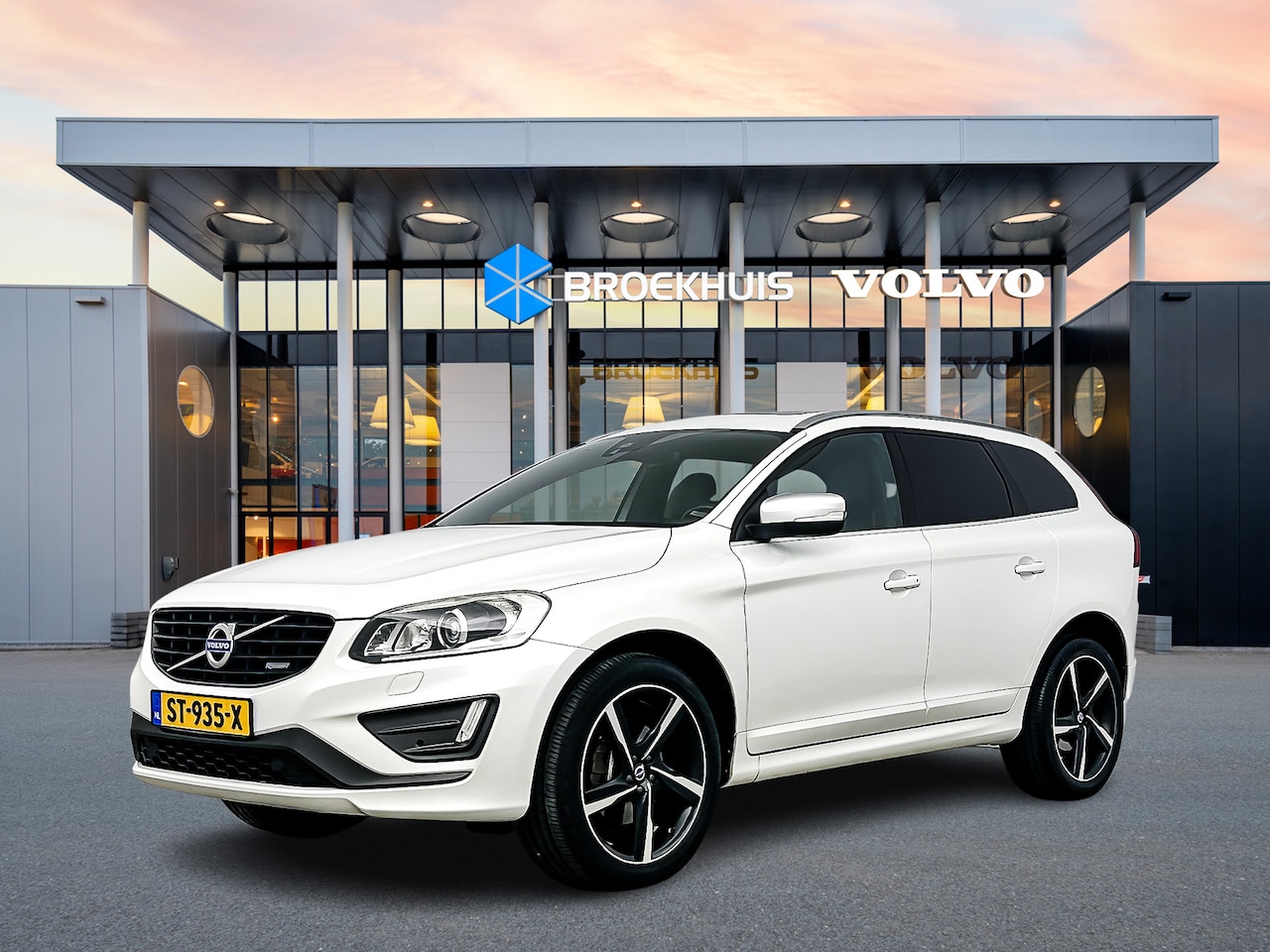 Volvo XC60 - T5 R-Design | 20'' | Panoramadak | Harman Kardon | Camera | Privacy glass | Xenon | Elec. - AutoWereld.nl