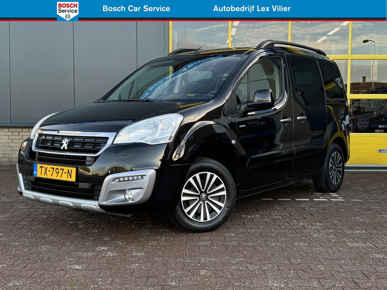 Peugeot Partner Tepee - 1.2 PureTech Allure 1.2 PureTech Allure - AutoWereld.nl