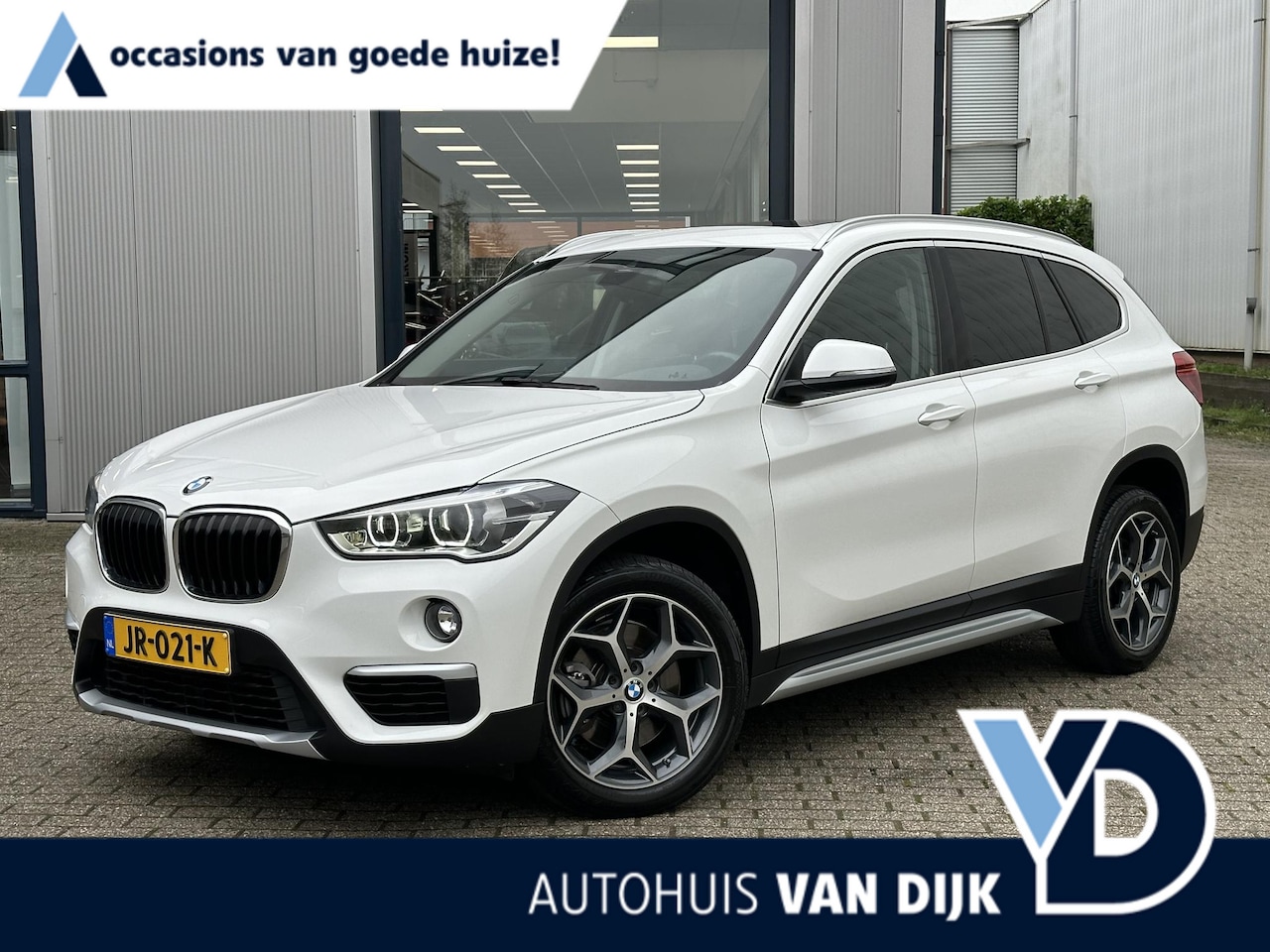 BMW X1 - sDrive20i Centennial Executive | M-Sportstuur/Elektr.Stoelverst./Pano-dak/Trekhaak - AutoWereld.nl