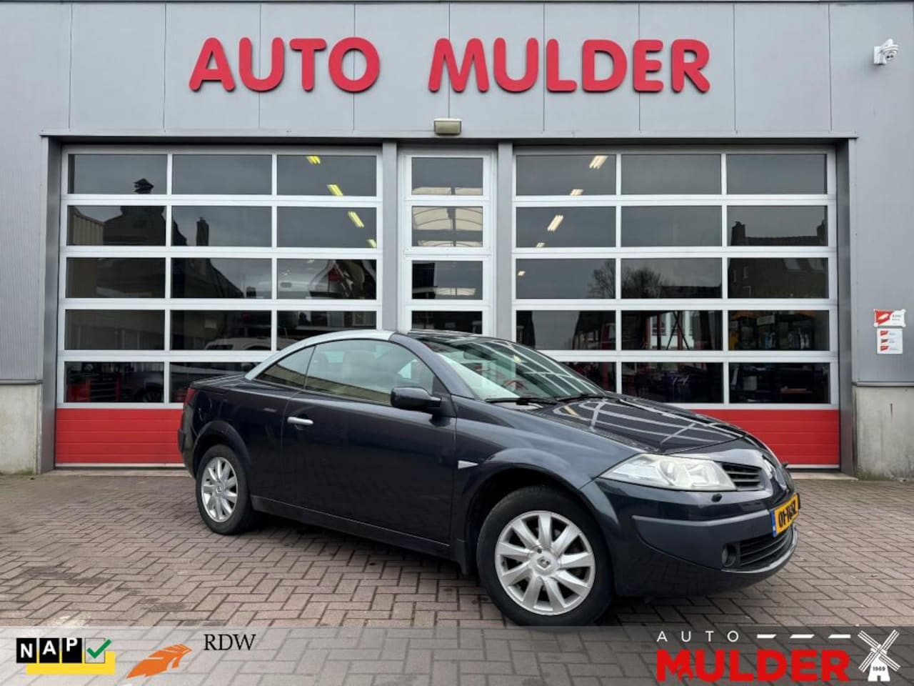 Renault Mégane - MÉGANE C-C 2.0 16V DYNAMIQUE LUXE / CRUISECONTROL / RIJKLAAR! - AutoWereld.nl