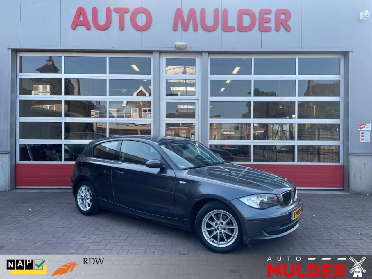 BMW 1-serie - 116I EXECUTIVE / AUT AIRCO / APK NIEUW! - AutoWereld.nl