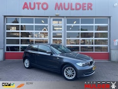 BMW 1-serie - 116I EXECUTIVE / AUT AIRCO / NAVI / APK NIEUW