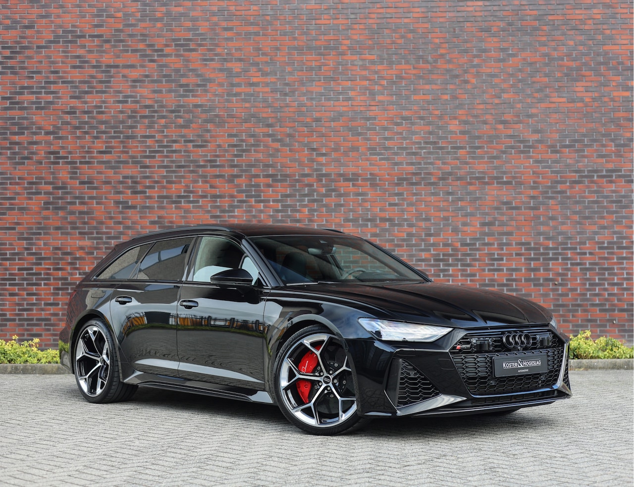 Audi RS6 - Avant 4.0TFSI Quattro *Dynamic Plus*B&O Advanced*Keramisch*Carbon* - AutoWereld.nl