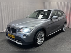 BMW X1 - sDrive20i Business | Pano | Bi-Xenon | Navi | Cruise |