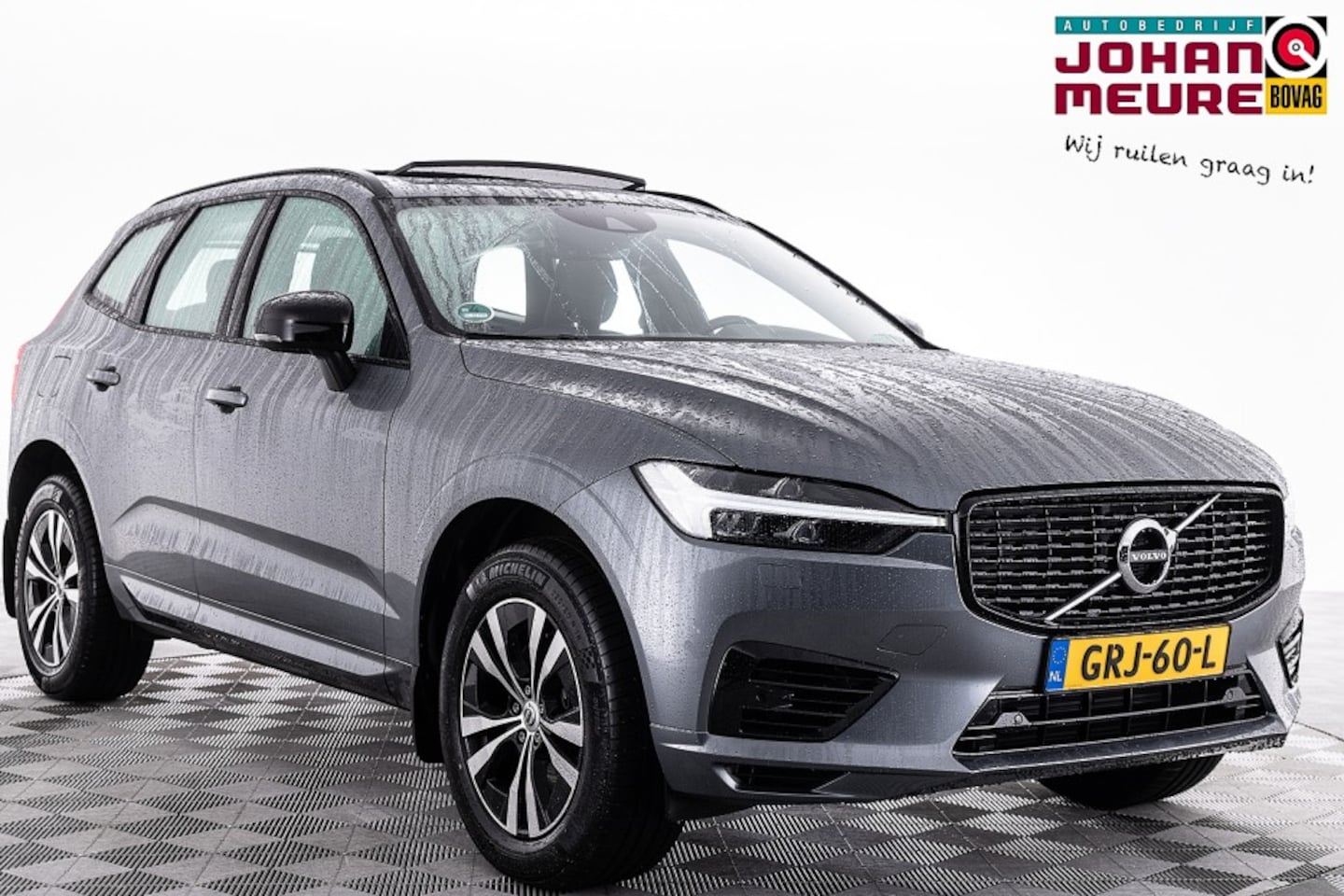 Volvo XC60 - 2.0 T6 AWD Recharge R-Design Expression | PANORAMADAK | CARPLAY | PHEV . - AutoWereld.nl