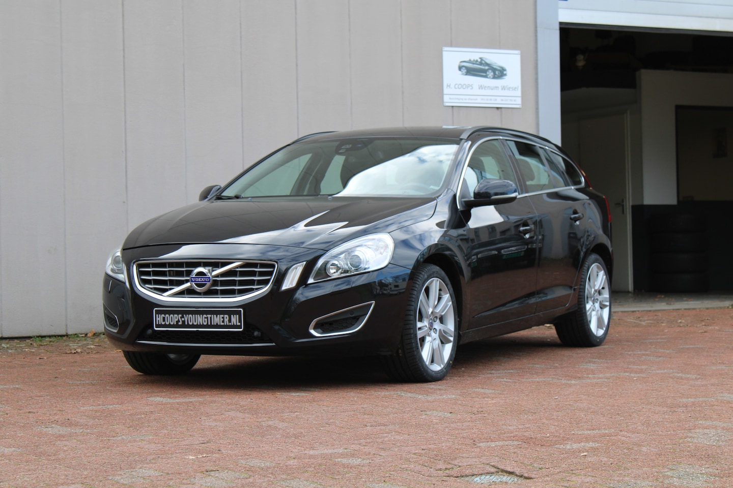 Volvo V60 - 3.0 T6 AWD Summum AUTOMAAT incl. 21% BTW - AutoWereld.nl