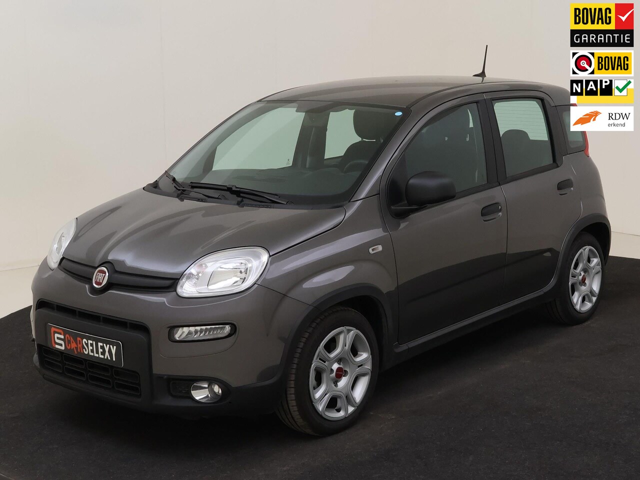 Fiat Panda - Panda 1.0 Hybrid PDC/Stoelverwarming/Bluetooth - AutoWereld.nl