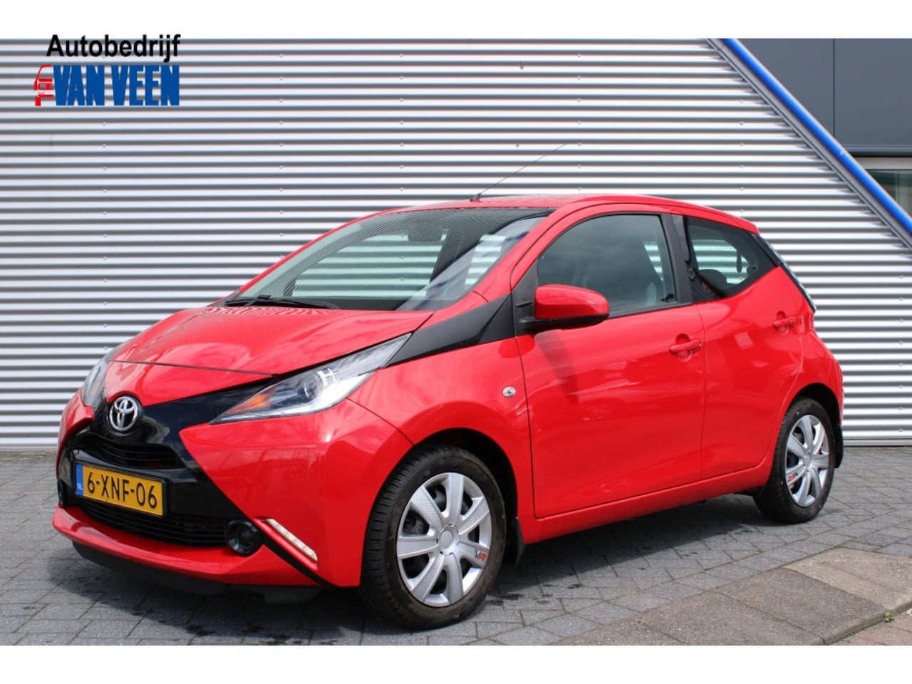 Toyota Aygo - 1.0 VVT-i x-play Automaat - AutoWereld.nl