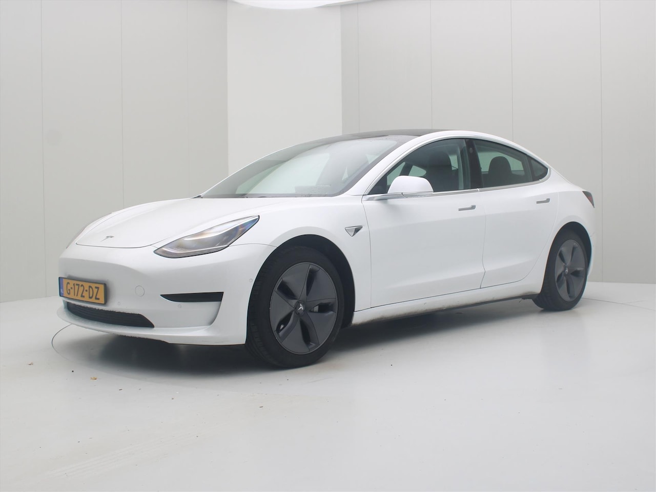 Tesla Model 3 - Tesla Model 3 Standard RWD Plus [ AUTOPILOT+60 kWh+PREMIUM AUDIO ] - AutoWereld.nl