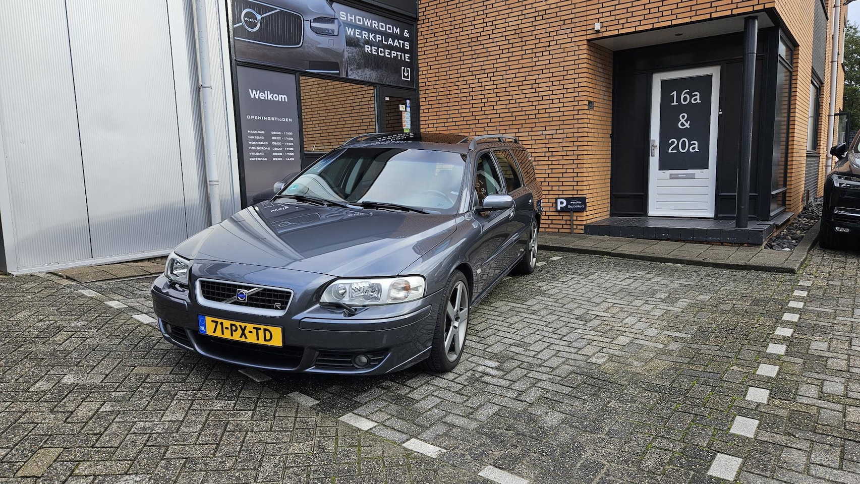 Volvo V70 - 2.5 R Geartronic 2.5 R Geartronic - AutoWereld.nl