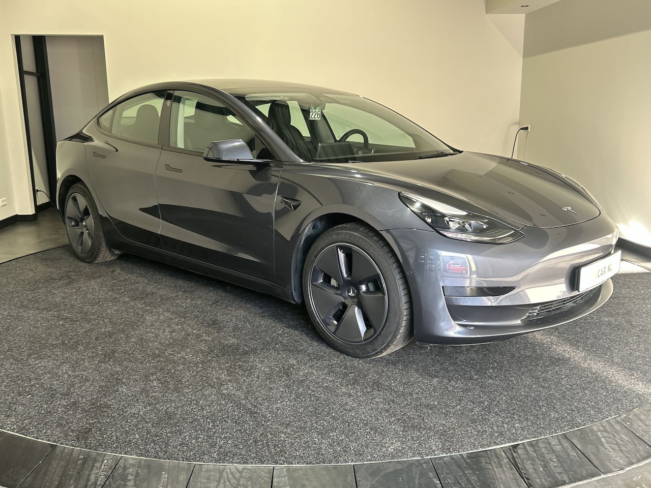 Tesla Model 3 - Standard RWD Plus 60 kWh | Nieuw binnen | Let op: Voorbeeldfoto - AutoWereld.nl