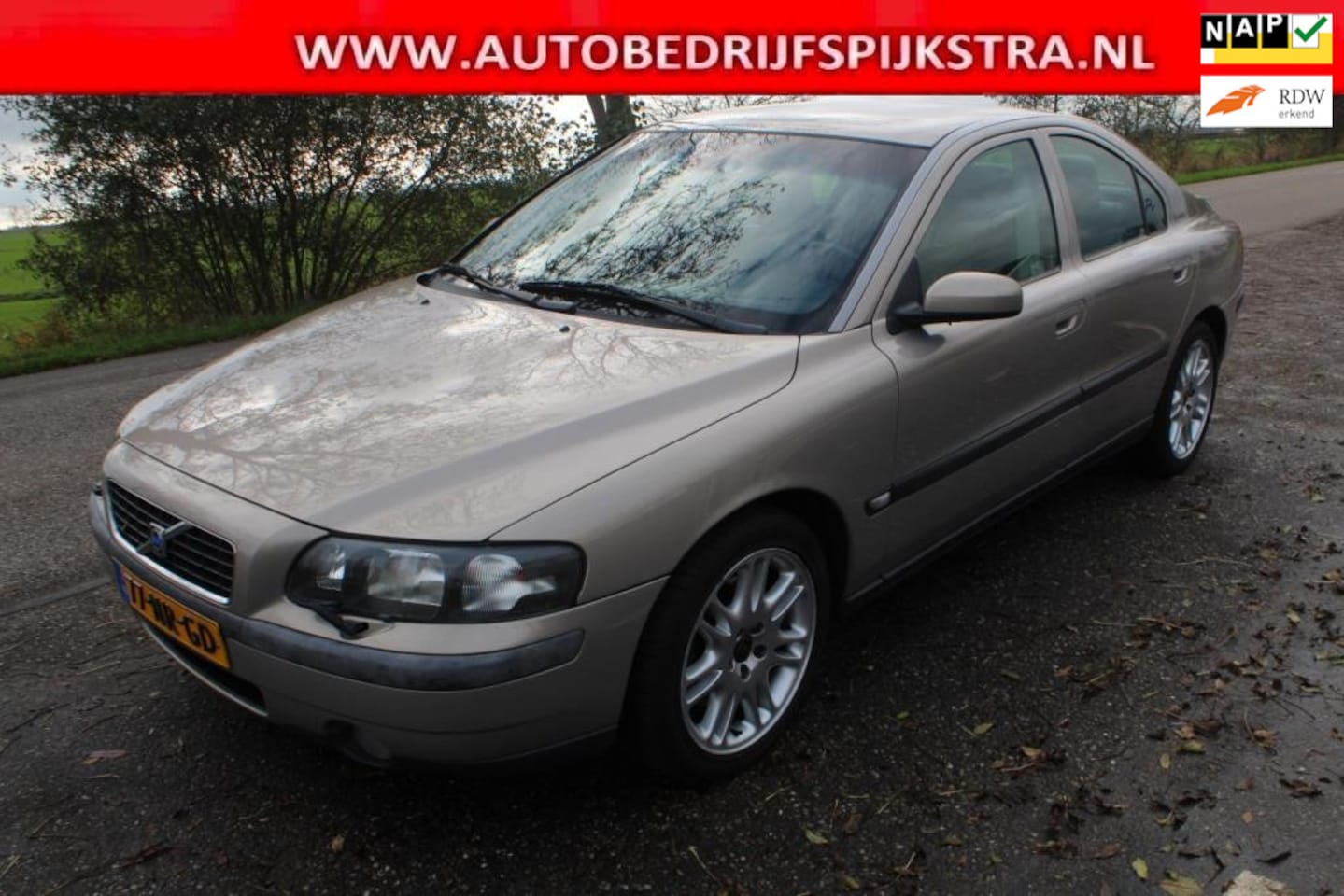 Volvo S60 - 2.5 T Sports Edition // Automaat / lederen interieur // - AutoWereld.nl