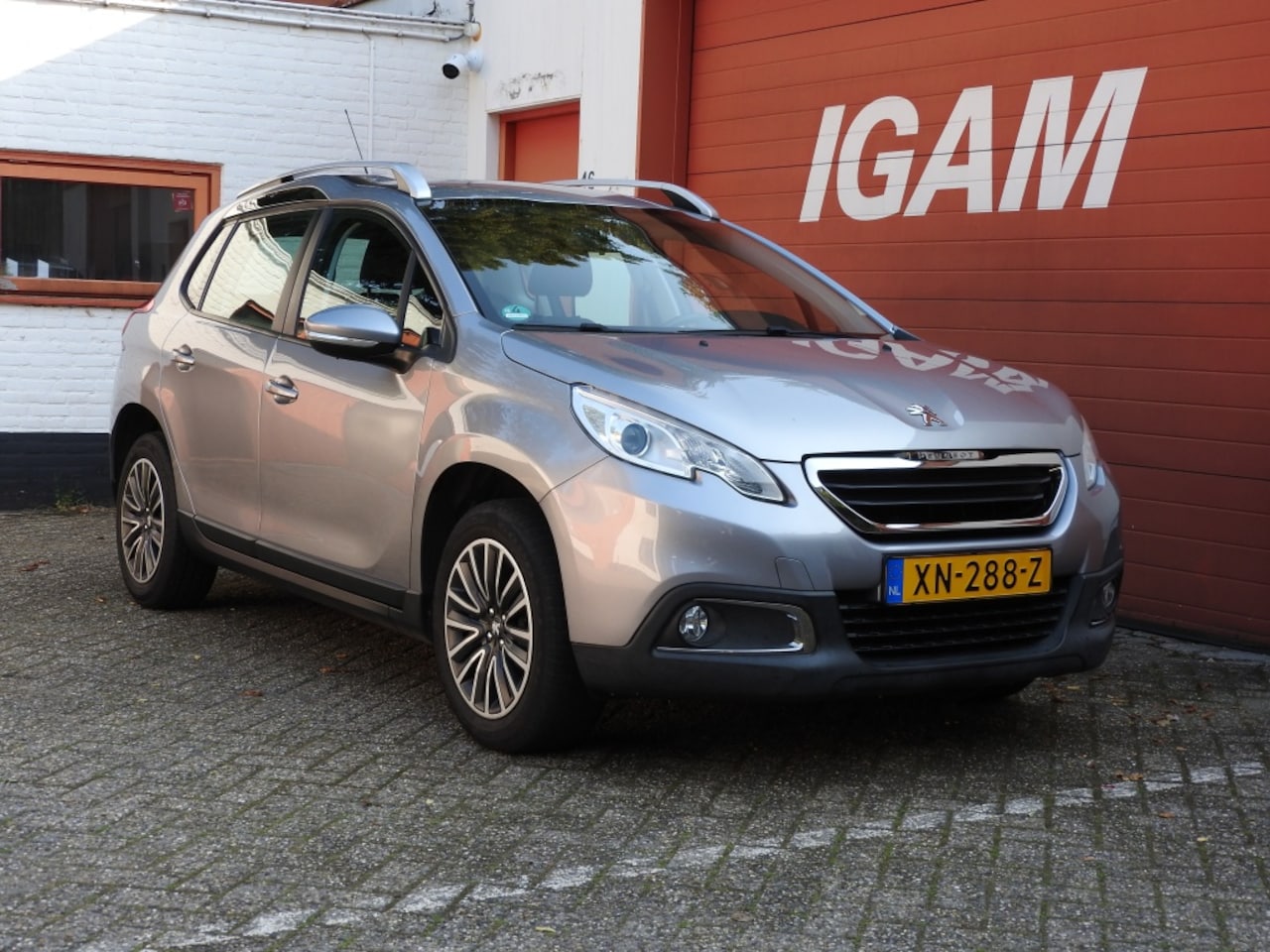 Peugeot 2008 - 1.2 PureTech AUTOMAAT ,CC, AC stoelver. trekhaak - AutoWereld.nl