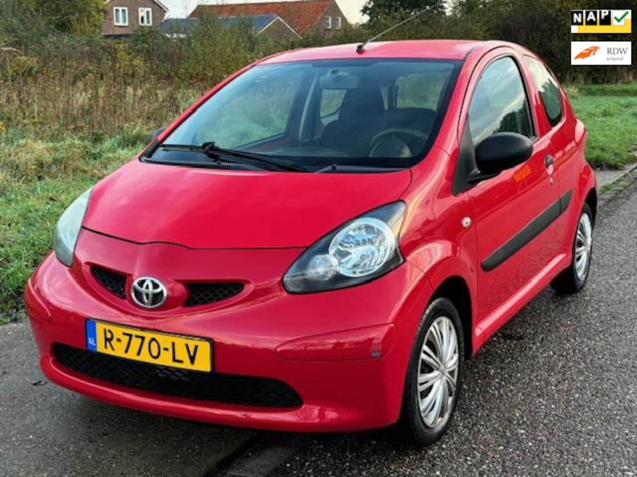 Toyota Aygo - 1.0- 12V 3-Drs Stuurbekrachtiging Audio/CD Colorpakket 2 x airbag ABS EBD Dealeronderhoud - AutoWereld.nl