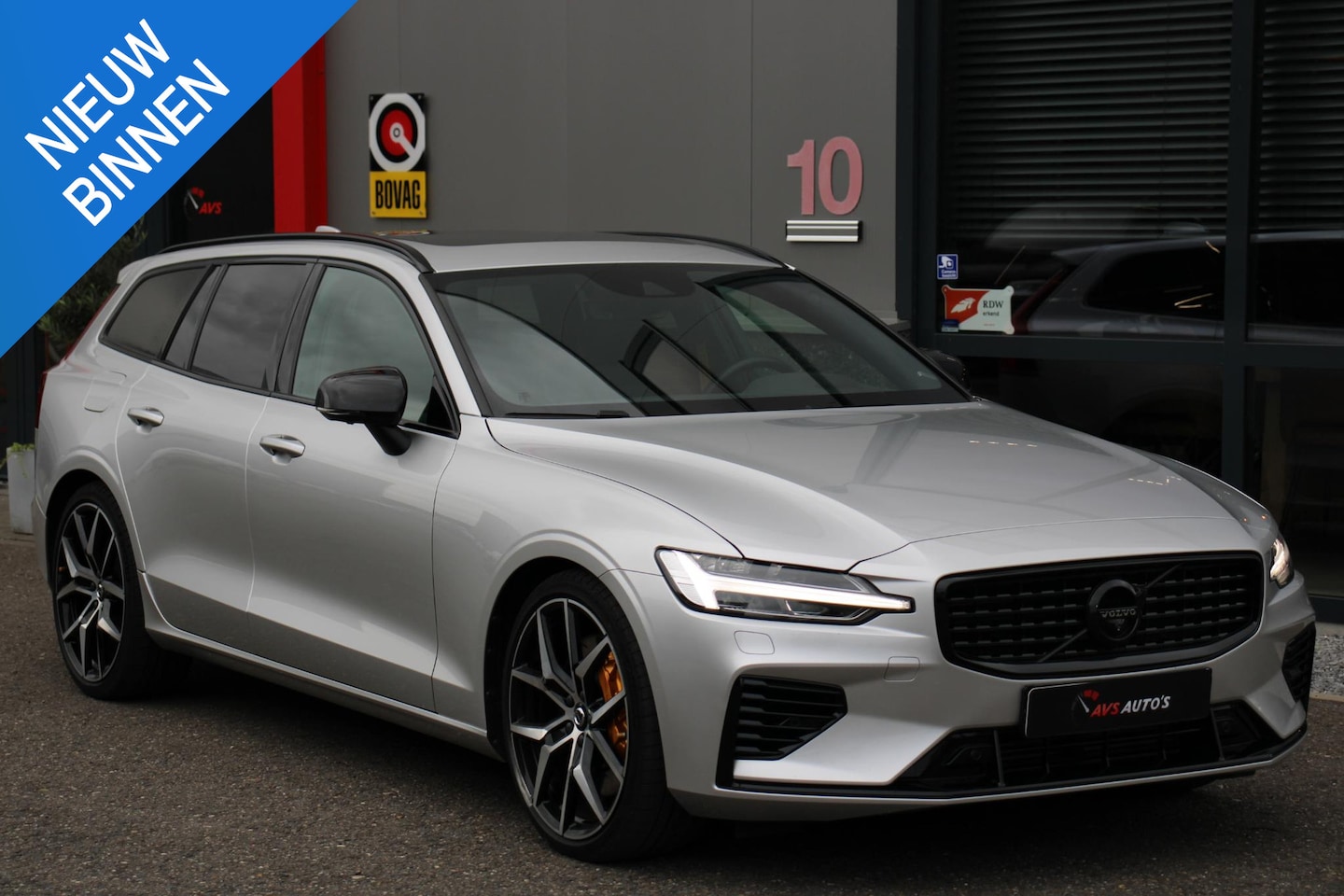 Volvo V60 - 2.0 T8 AWD Polestar Engineered 2.0 T8 AWD Polestar Engineered - AutoWereld.nl