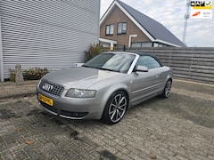 Audi A4 Cabriolet - 2.4 V6 Exclusive Automaat Clima Bj:2003 NAP