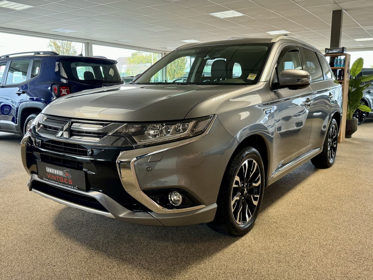 Mitsubishi Outlander - 2.0 PHEV Prestige Leder, 360cam, Schuifkanteldak, L/m velgen, Trekhaak! - AutoWereld.nl