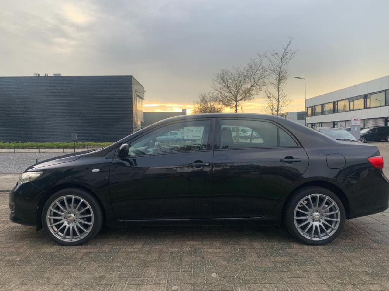 Toyota Corolla - 1.6-16V Sol 4-deurs Sedan - AutoWereld.nl