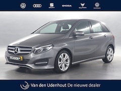 Mercedes-Benz B-klasse - 200 Prestige / Navigatie / Camera / Stoelverwarming / Trekhaak / Wordt verwacht