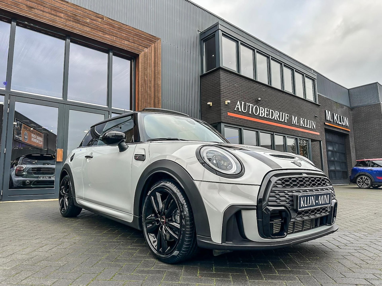 MINI Cooper S - Mini 2.0 John Cooper Works F1 aut 178pk/pano/camera/head up/led/uniek - AutoWereld.nl