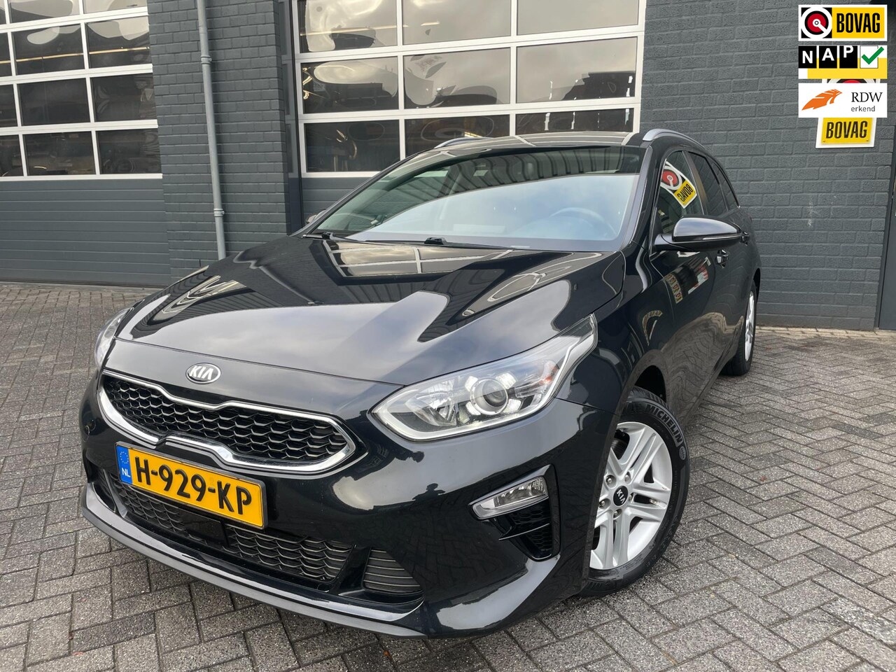 Kia Cee'd Sportswagon - Ceed 1.4 T-GDi DynamicPlusLine Automaat, Trekhaak, Apple Carplay, Navi, Camera - AutoWereld.nl