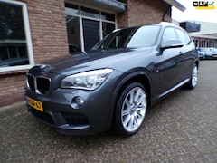 BMW X1 - SDrive20i High Executive Automaat / Leder / Panoramadak / M Pakket