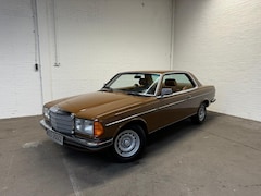 Mercedes-Benz 280 - (W123) CE Automaat|Airco|Elektrische ramen|Cruise control