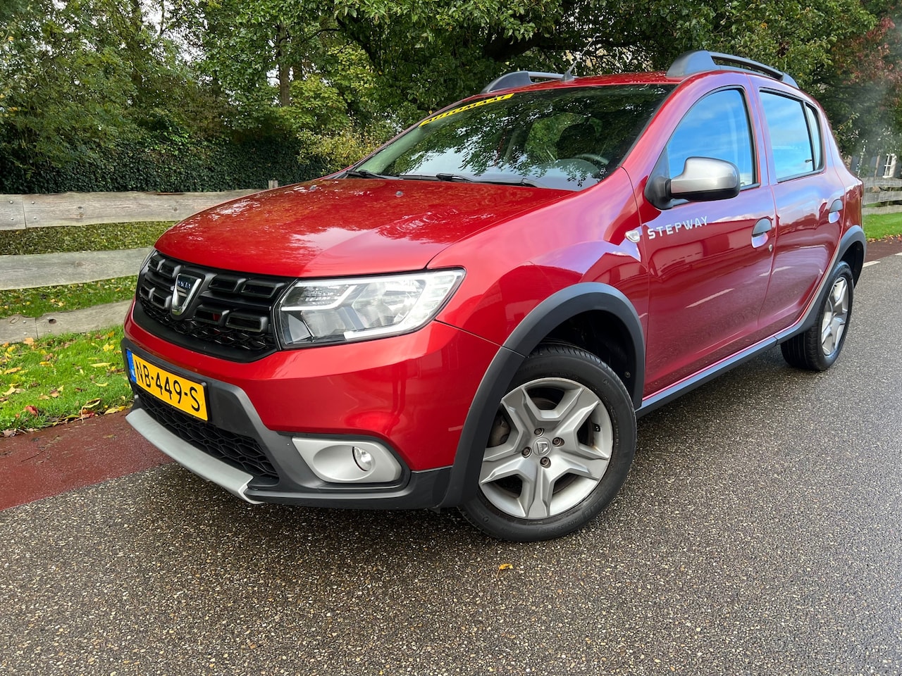 Dacia Sandero Stepway - 0.9 TCe Laureate Automaat - AutoWereld.nl