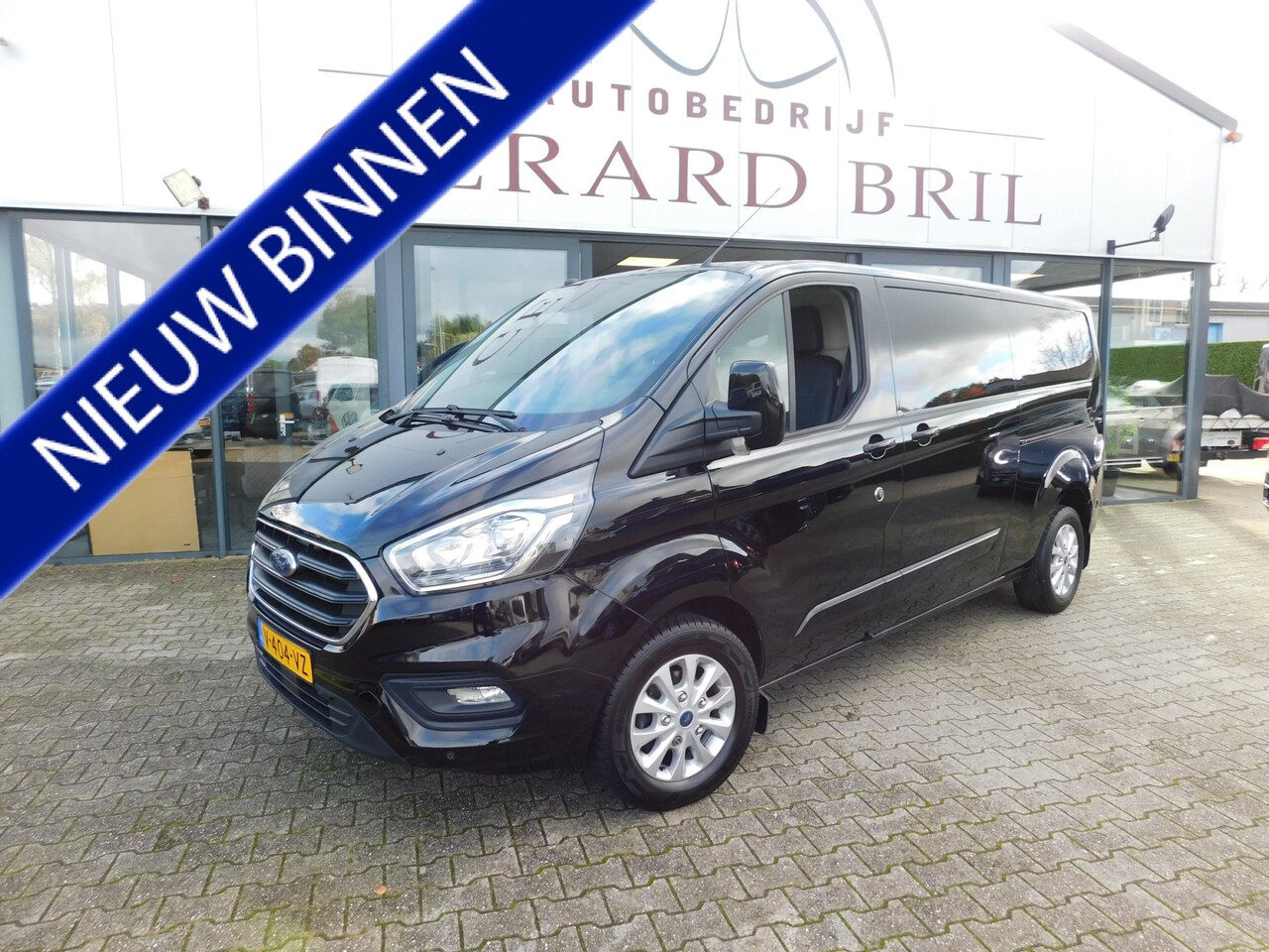 Ford Transit Custom - 300 2.0 TDCI L2H1 177PK Limited Camera, 2x schuifdeur - AutoWereld.nl