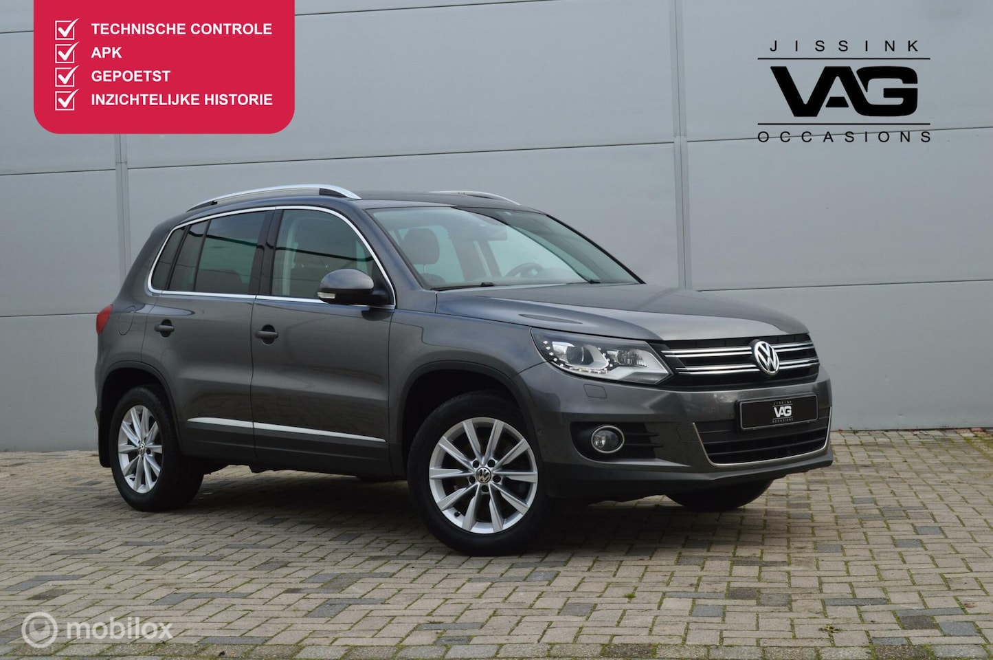 Volkswagen Tiguan - 1.4 TSI Highline Automaat Trekhaak Pano PDC Navi - AutoWereld.nl