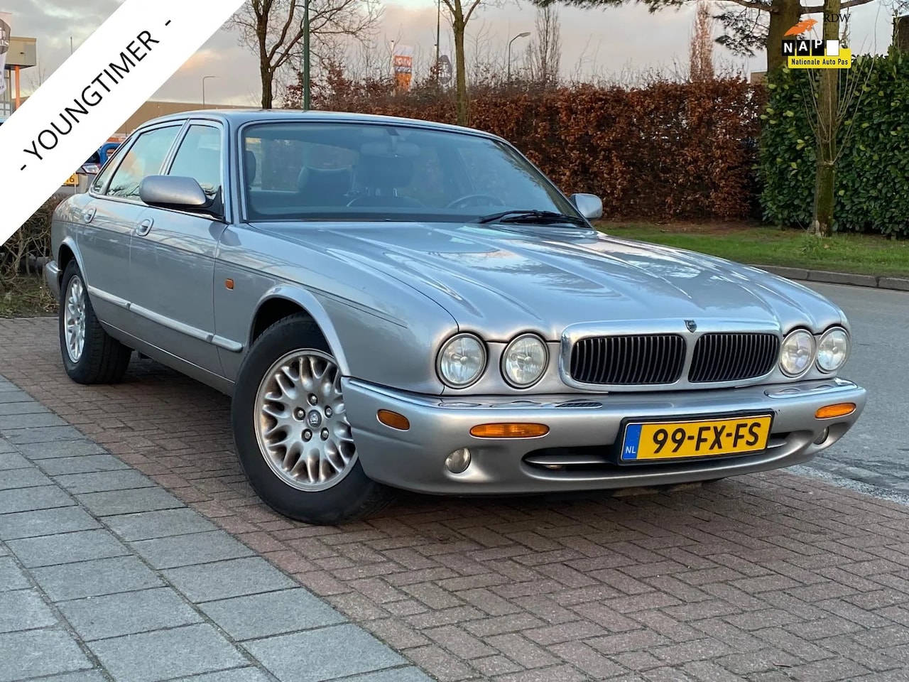 Jaguar XJ - 3.2 V8 Executive -Youngtimer- KLASSE AUTO - AutoWereld.nl