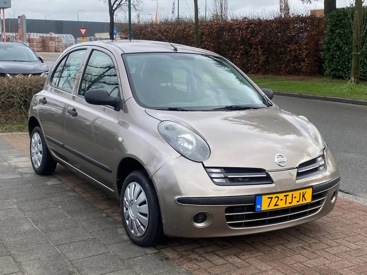 Nissan Micra - 1.2 Visia *Zuinig|goedkoop|div beschadigingen - AutoWereld.nl