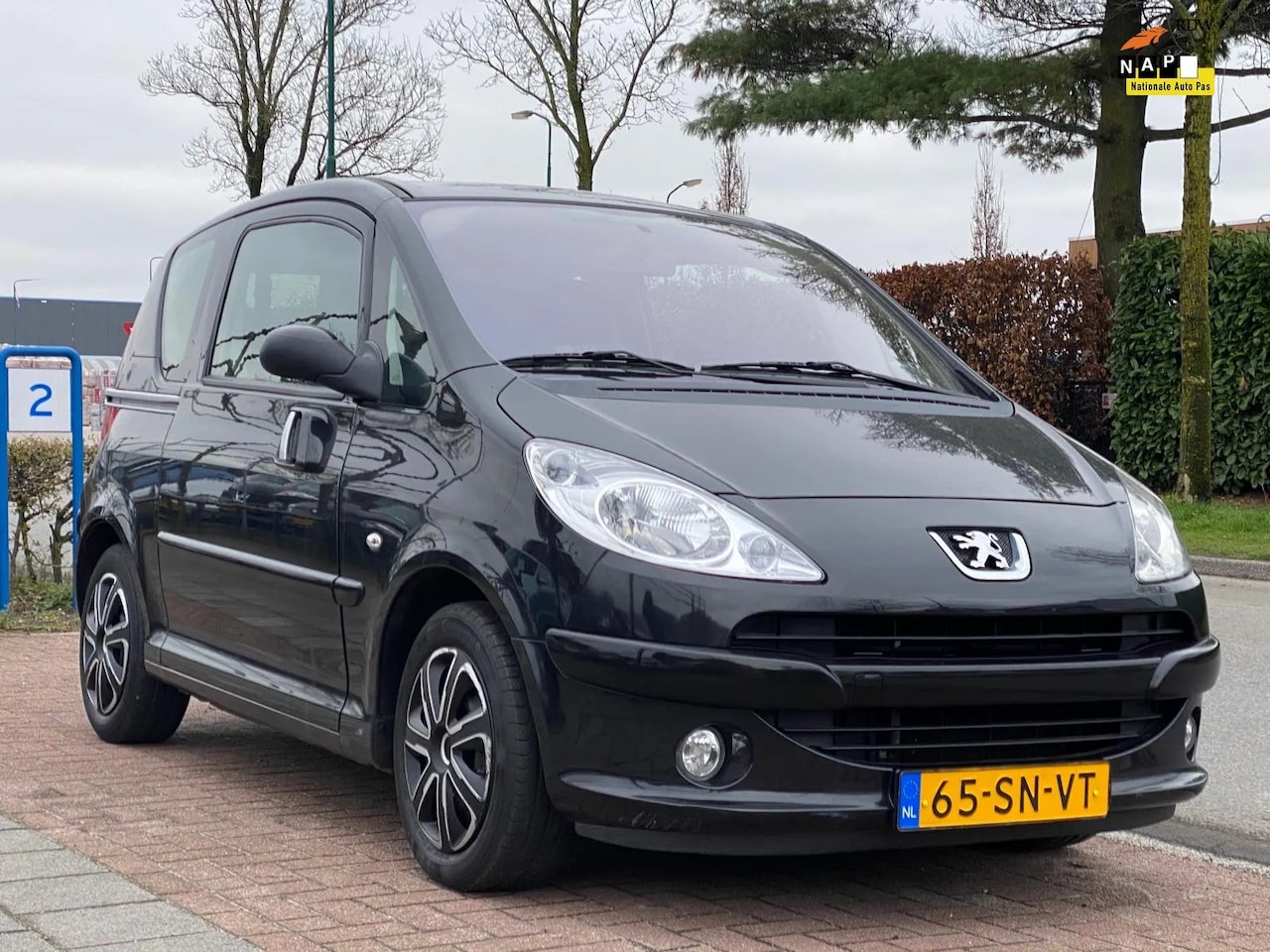 Peugeot 1007 - Gentry 1.4 * HANDIGE SCHUIFDEUREN - AutoWereld.nl